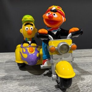 Mattel | Sesame Street: Revin’ Sounds Motorcycle (2000) - Vintage Toy